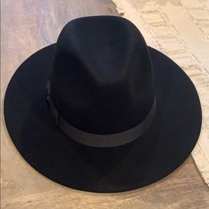 Lack of Color Black Hat (The Midnight Muse II)